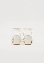Afbeelding in Gallery-weergave laden, Buffalo sandaal Ashley Butterfly Glam White
