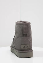 Afbeelding in Gallery-weergave laden, UGG Classic Mini II grey
