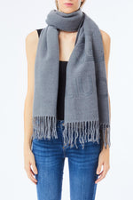 Afbeelding in Gallery-weergave laden, LIU JO MONOGRAM - SCARF/SHAWL   GREY CLOUD
