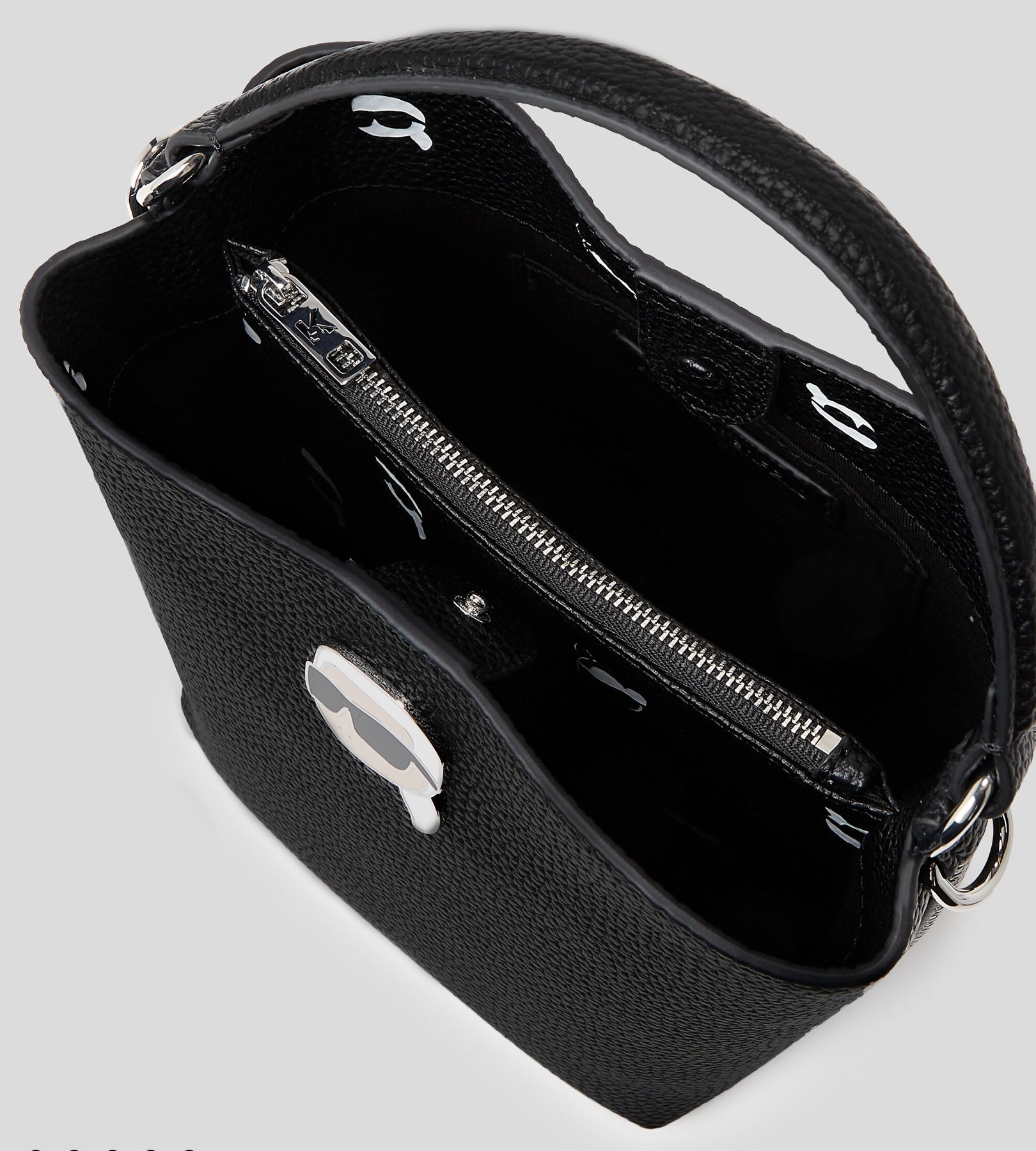 Karl Lagerfeld IKON PEBBLE BUCKET BAG