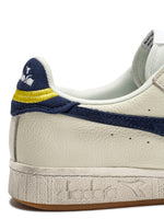 Afbeelding in Gallery-weergave laden, Diadora Game Low jersey waxed white navy peony
