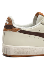 Afbeelding in Gallery-weergave laden, Diadora Game Low stripes waxed shaved chocolate
