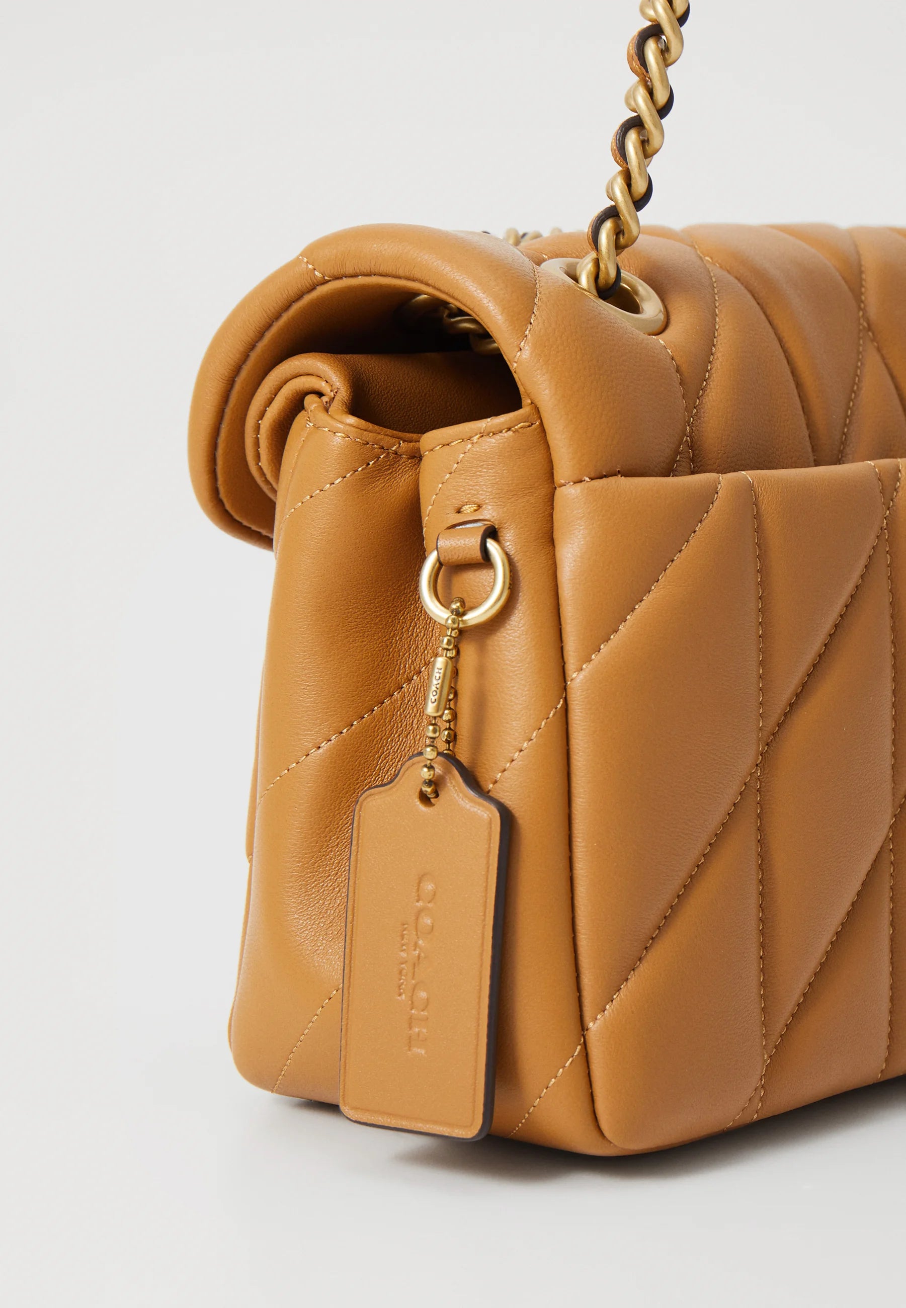 Coach quilted tabby shoulder bag 26 with chain Honey brown