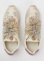 Afbeelding in Gallery-weergave laden, Kurt Geiger Islington Pom Pom Pump Metal Comb Suede
