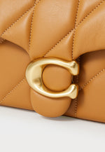 Afbeelding in Gallery-weergave laden, Coach quilted tabby shoulder bag 20 with chain Honye brown
