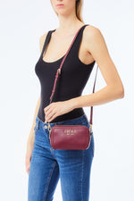 Afbeelding in Gallery-weergave laden, LIU JO RIDHI - SMALL HANDBAG  RED WINE
