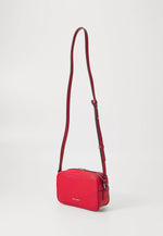 Afbeelding in Gallery-weergave laden, Karl Lagerfeld SKUARE CAMERA BAG GRAINY
