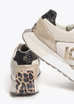 Afbeelding in Gallery-weergave laden, Lola Casademunt Sneaker Platform Crudo-Metal

