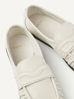 Afbeelding in Gallery-weergave laden, Nubikk Riley Mio (L) Off White Leather
