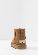 Afbeelding in Gallery-weergave laden, UGG K Classic Mini II Chestnut
