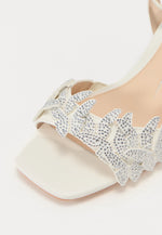 Afbeelding in Gallery-weergave laden, Buffalo sandaal Ashley Butterfly Glam White
