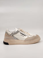 Afbeelding in Gallery-weergave laden, Ghoud Sneaker Tweener Brushed low wom - Leather/suede White/silver

