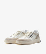 Afbeelding in Gallery-weergave laden, Ghoud Sneaker Tweener Brushed low wom - Leather/suede White/silver
