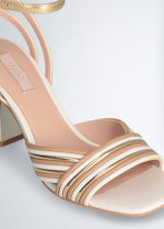 Afbeelding in Gallery-weergave laden, Liu Jo Violet 05 Sandal Laminated light gold
