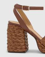 Afbeelding in Gallery-weergave laden, Castaner Valeriette/258 Marron Choc.

