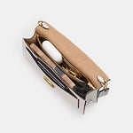Afbeelding in Gallery-weergave laden, Coach Tabby 20 clutch chalk
