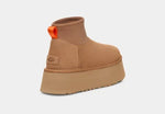 Afbeelding in Gallery-weergave laden, UGG Classic Ultra Mini Dipper Chestnut
