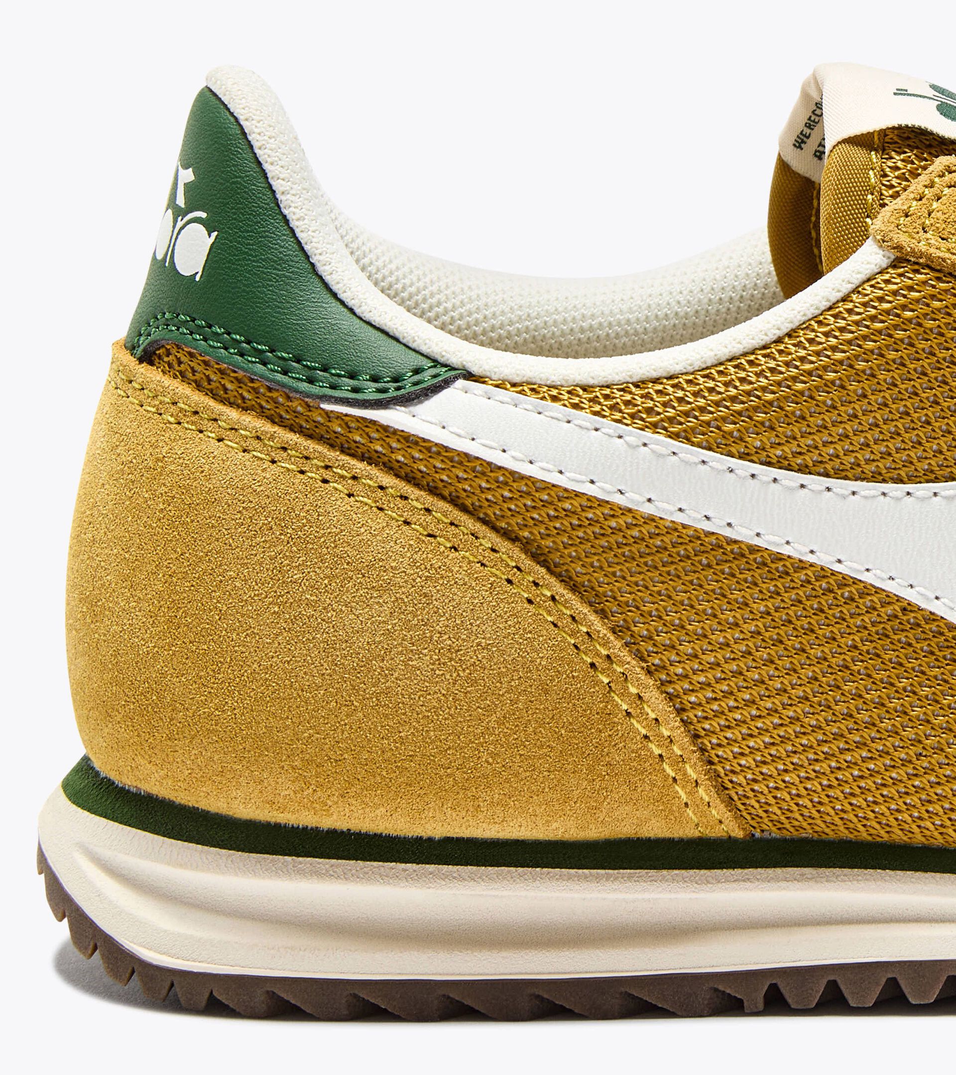 Diadora Cross Harvest Gold/Greener Pastures