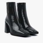 Afbeelding in Gallery-weergave laden, Nubikk Enkellaarsje hak Lana Pilar II Black patent
