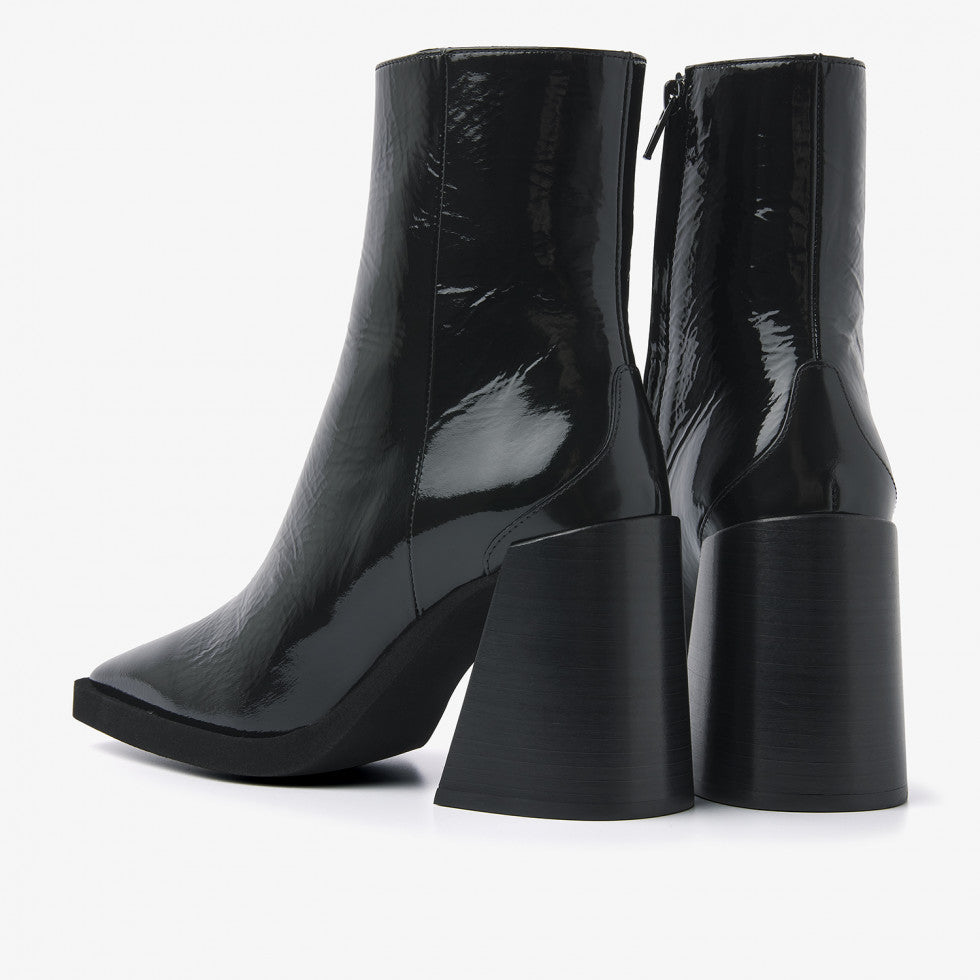 Nubikk Enkellaarsje hak Lana Pilar II Black patent