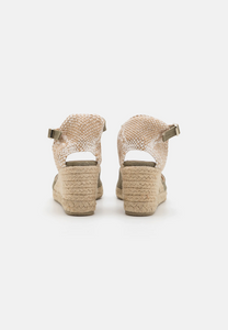 Castaner Carol/6/002 Olive