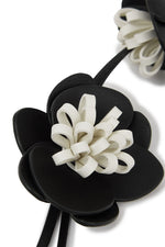 Afbeelding in Gallery-weergave laden, Karl Lagerfeld K/Autograph Orchid Keychain White/Black
