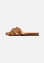 Afbeelding in Gallery-weergave laden, Guess Realla Slipper Tan
