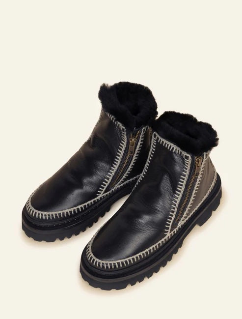 Laidback London Setsu 3.0. Crochet Black Leather Light Grey