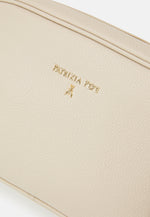 Afbeelding in Gallery-weergave laden, Crossbody Patrizia Pepe winter sand logo
