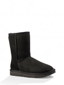 UGG classic short II black