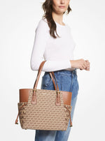 Afbeelding in Gallery-weergave laden, Michael Kors voyager tote
