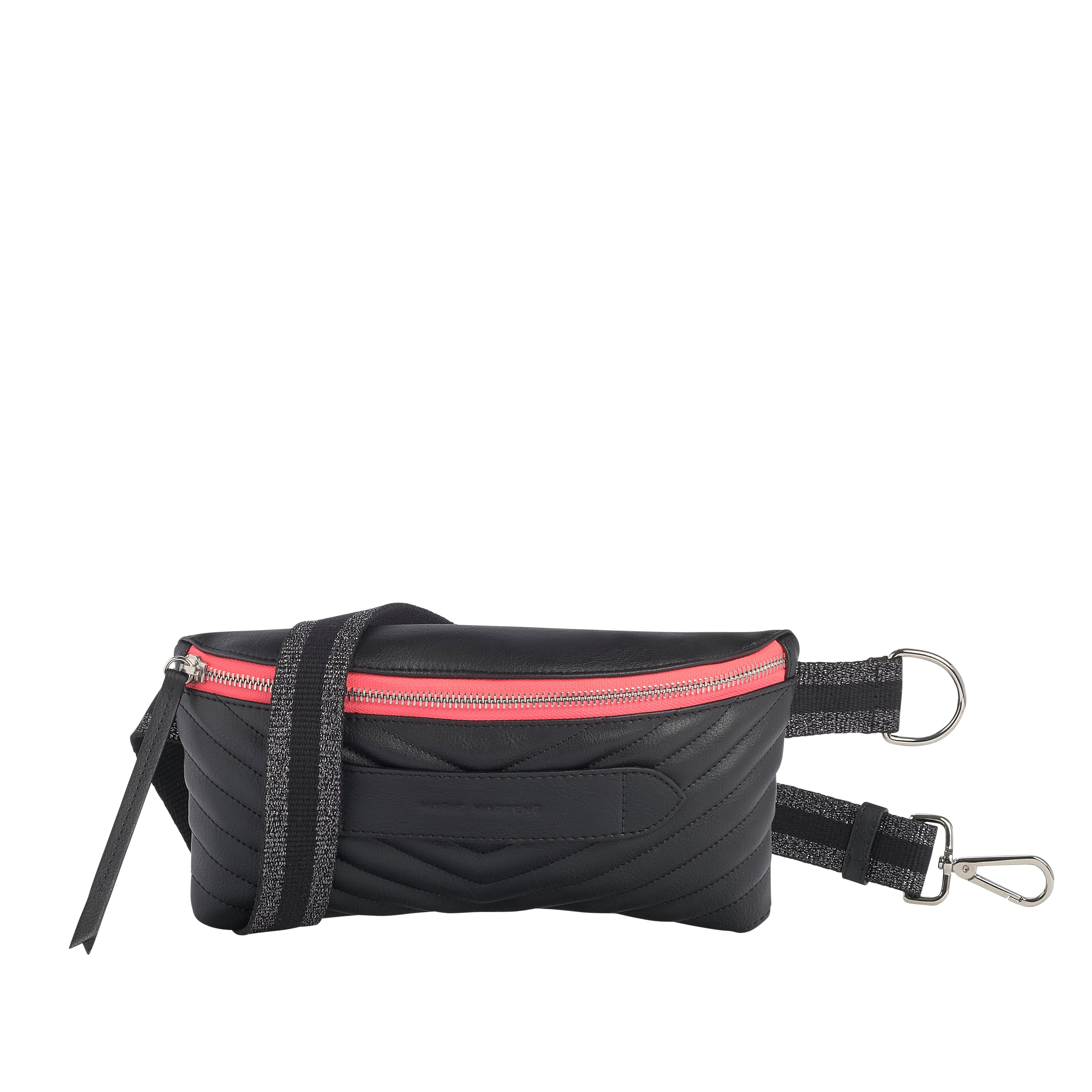 Marie Martens coachella vegan quilted black