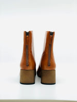 Afbeelding in Gallery-weergave laden, Bibi Lou korte laarsje cognac

