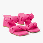 Afbeelding in Gallery-weergave laden, Nubikk sandaal Triangle Twist pink
